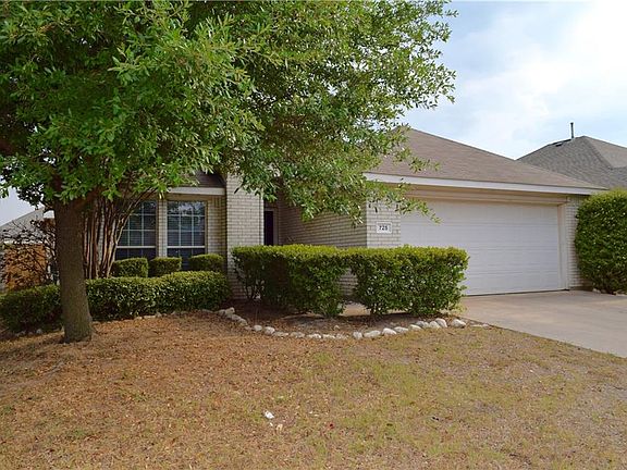 2nd image of 725 Silverbrook Dr