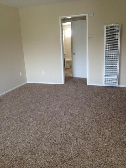 1st image of 6302 Comstock Ave APT C