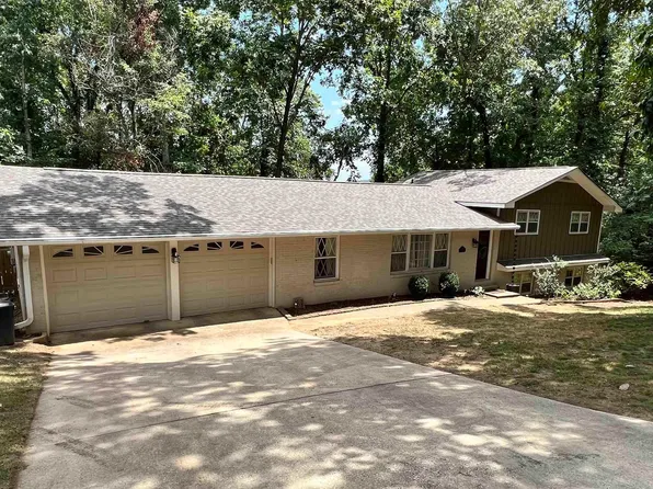 3429 Creek Cir, Guntersville, AL 35976