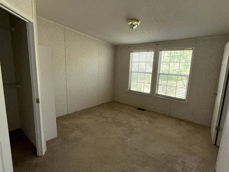 198 County Road 1165 — Photo 3
