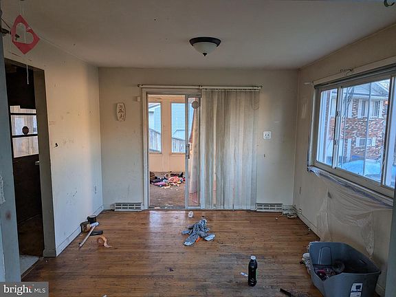 4th image of 7003 Nottingham Ct