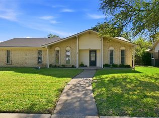 709 Colonial Dr, Garland, TX