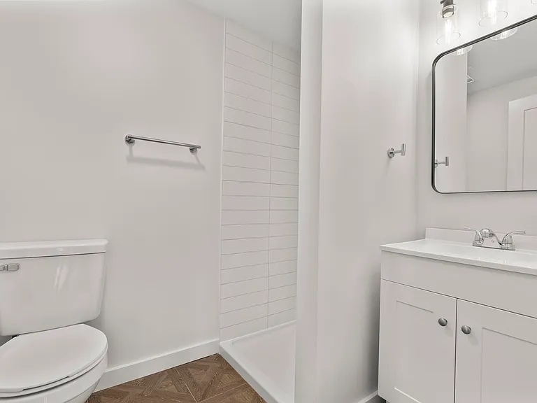 425 N Main St #16 — Photo 17