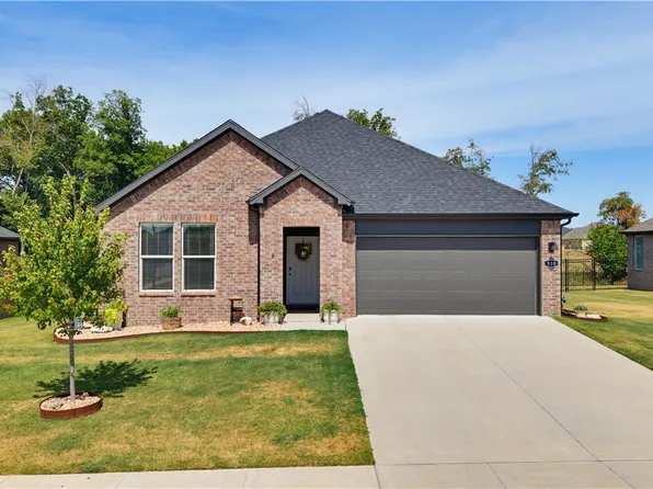 510 W Branta St, Farmington, AR 72730
