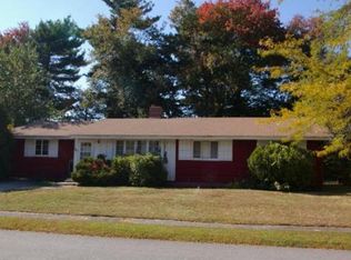 95 Poole Cir, Holbrook, MA 02343