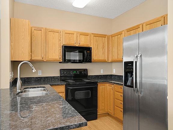 5th image of 6833 Pine Crest Trl S