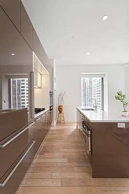 Rented by R New York | media 6