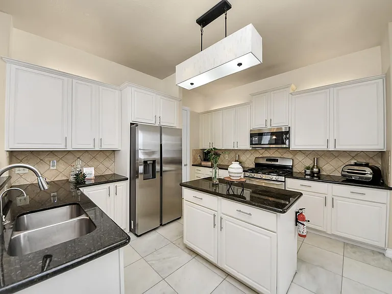 3507 Jackson St — Photo 13