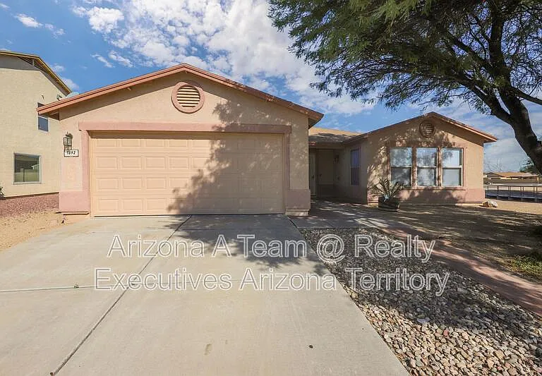 1892 W Bagley Way — Photo 2