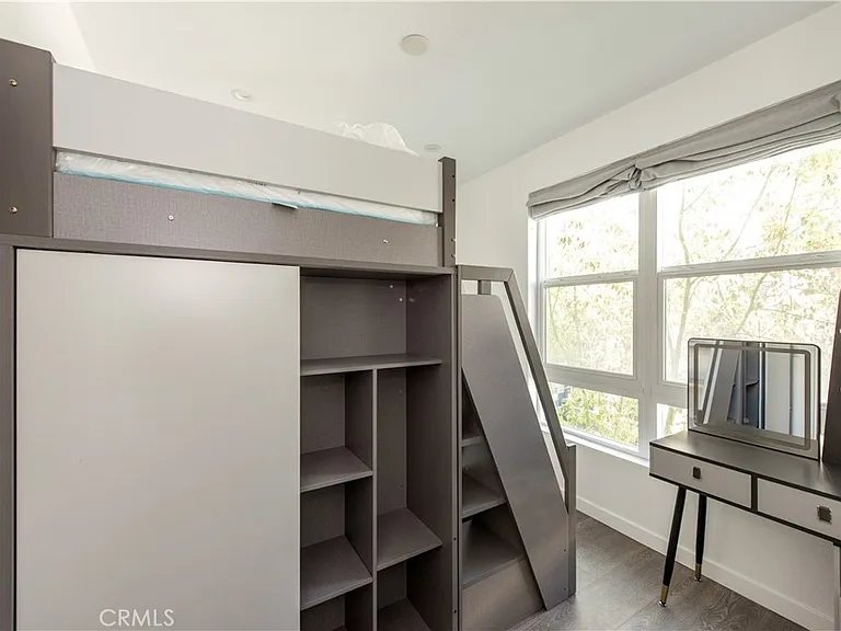 2208 Synergy — Photo 14