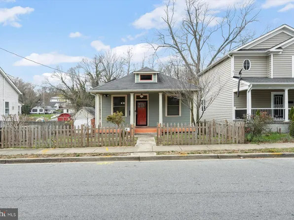 114 Maryland Park Dr, Capitol Heights, MD 20743