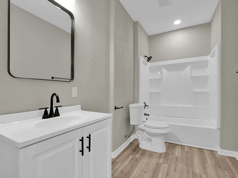 439 W Lubbock St — Photo 11