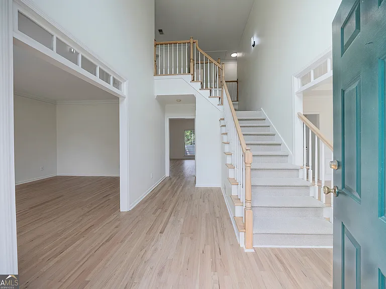 5795 Dovnick Dr — Photo 5