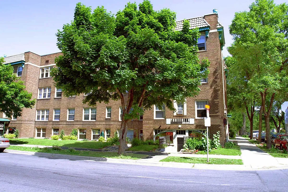 Building Photo - 2552 Garfield Ave S