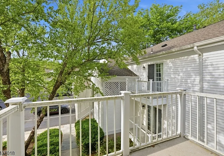 130 Smithfield Ct — Photo 18