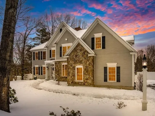 19 Mcafee Farm Road, Bedford, NH 03110