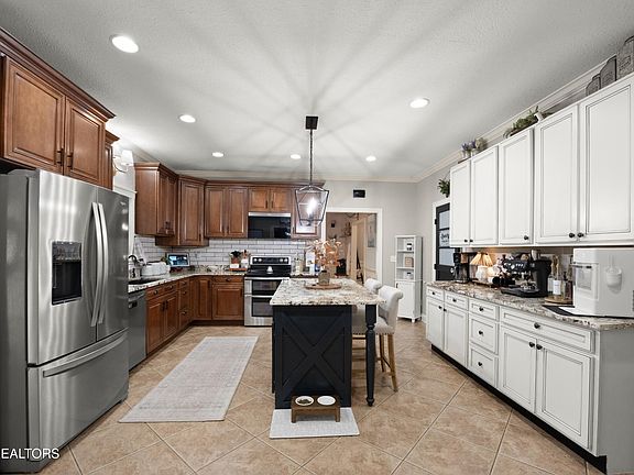 33rd image of 1913 E Union Valley Rd
