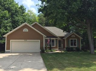 5158 Davis Rd, Norton Shores, MI 49441