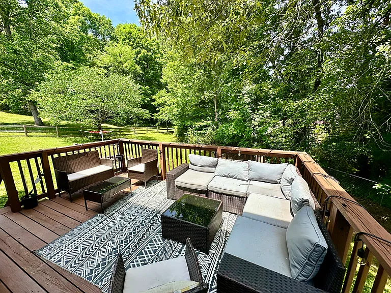 10117 Wolf Den Ln — Photo 19