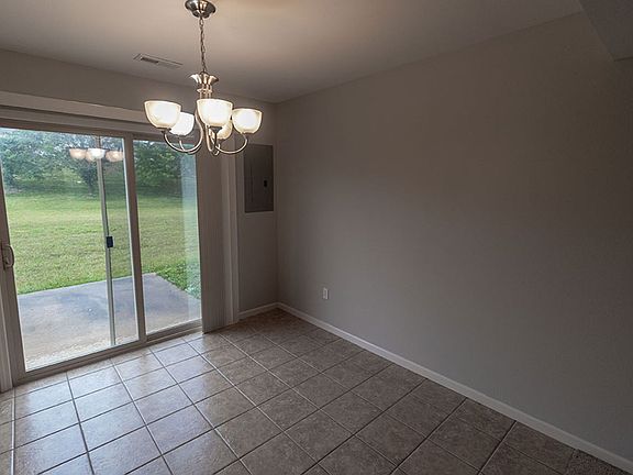 4th image of 4008-4010 Arctic Fox Dr