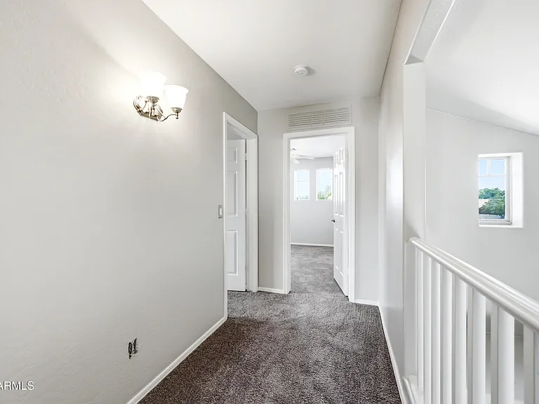 3289 E Waterman St — Photo 25