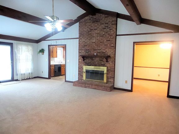 3rd image of 110 Lakemont Dr
