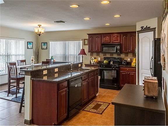 4th image of 7825 Bristol Park Dr