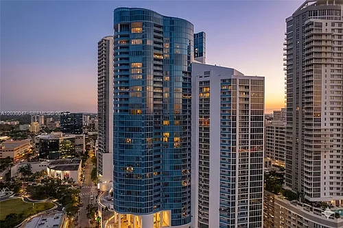 333 Las Olas Way Photo 1