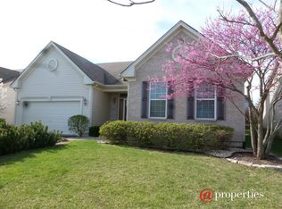2231 Creekwood Dr, Mundelein, IL 60060