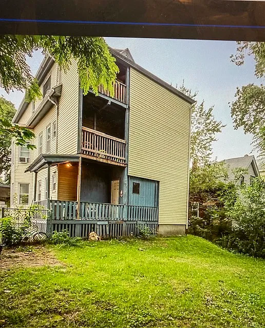 3 bed, 750 sqft, $2,000 — Photo 2