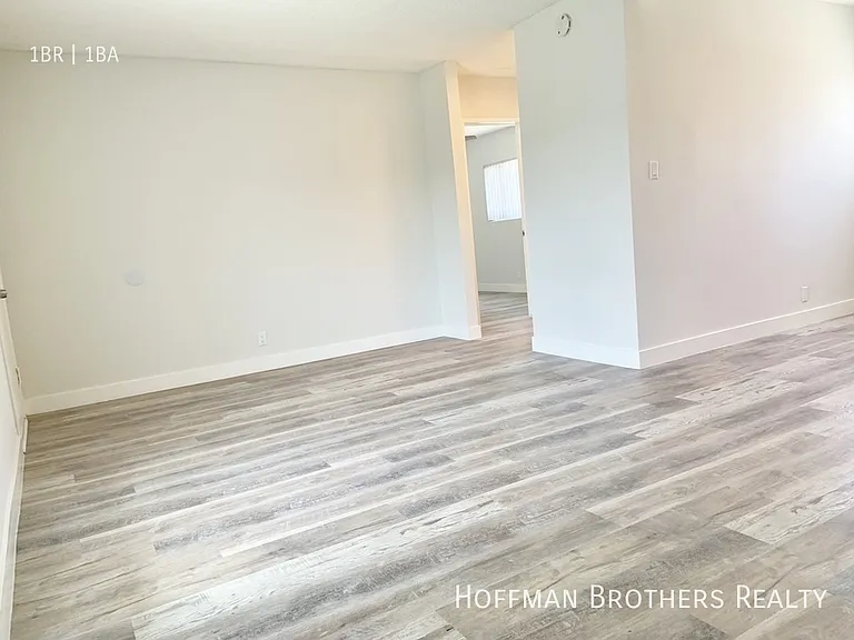 4050 W El Segundo Blvd #11 — Photo 4