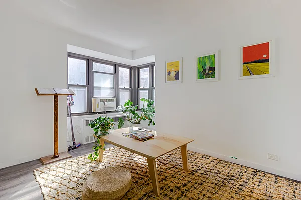 Rented by Grandeur Realty Inc | media 1