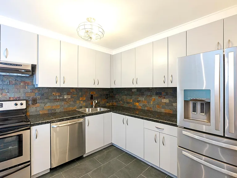 5411 Crossrail Dr — Photo 8