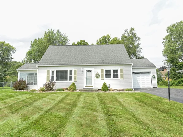139 W Craig Hill Dr, Rochester, NY 14626