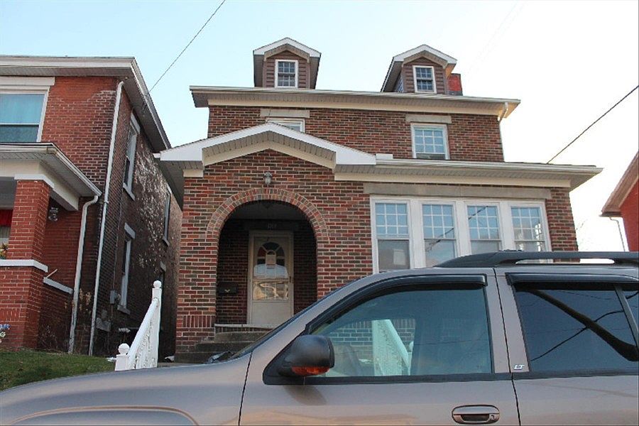 1st image of 1108 Gaston Ave