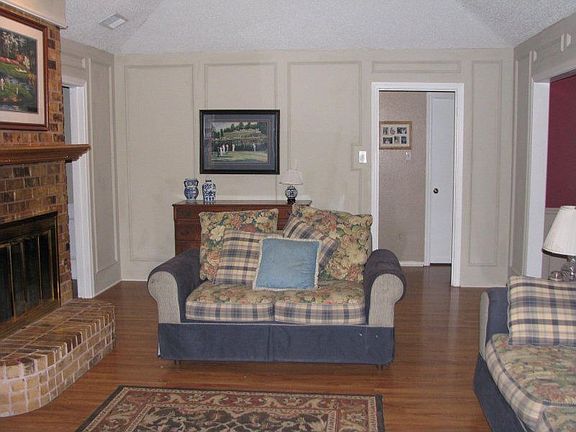 5th image of 161 Hill Dr