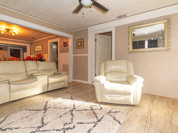 4th image of 324 N May St