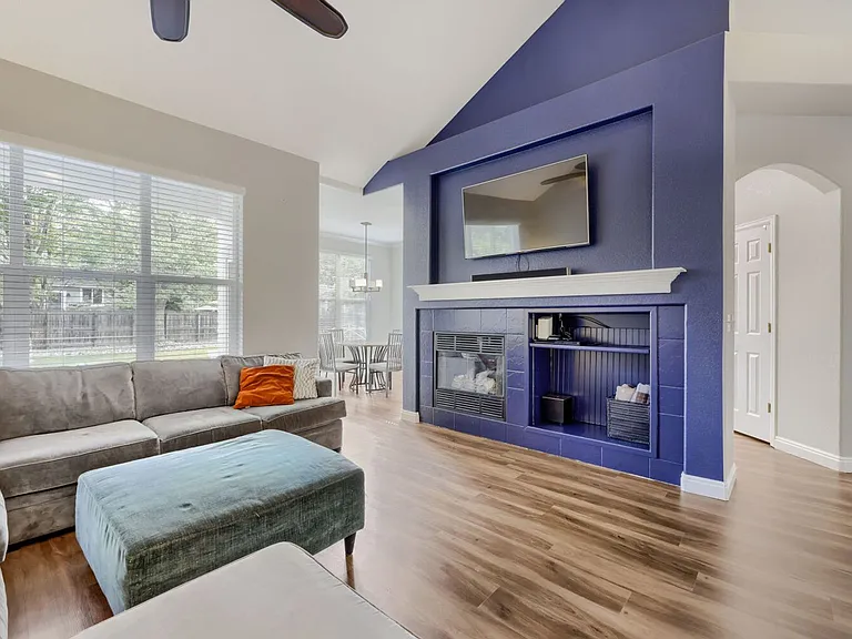 1582 Hays Ct — Photo 10