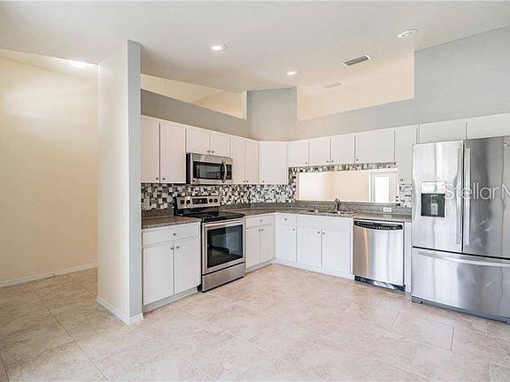 5th image of 1707 James Pointe Dr