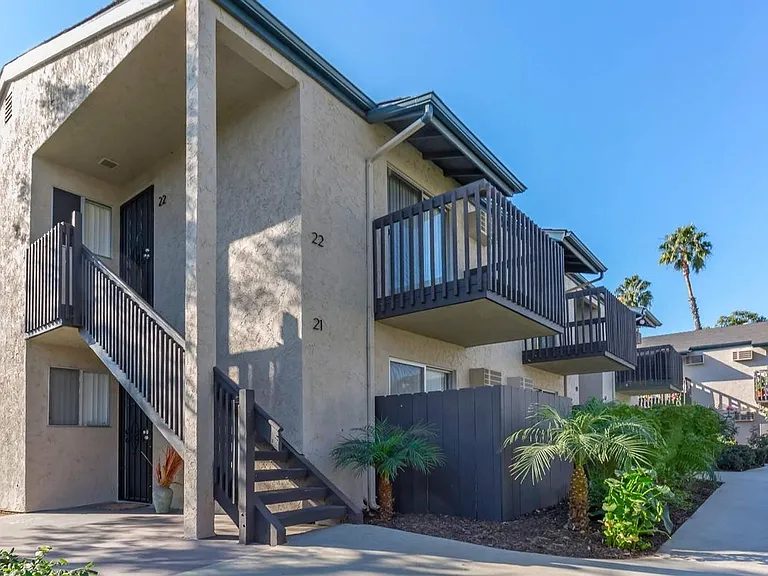 The Pines Apartments — Photo 7