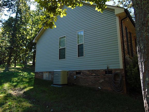 3rd image of 817 Southridge Dr