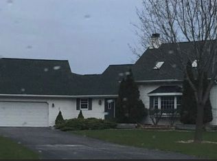 2800 Torrey Pines Cir, Green Bay, WI 54313