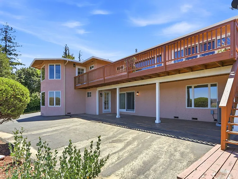 19563 Almaden Rd — Photo 12