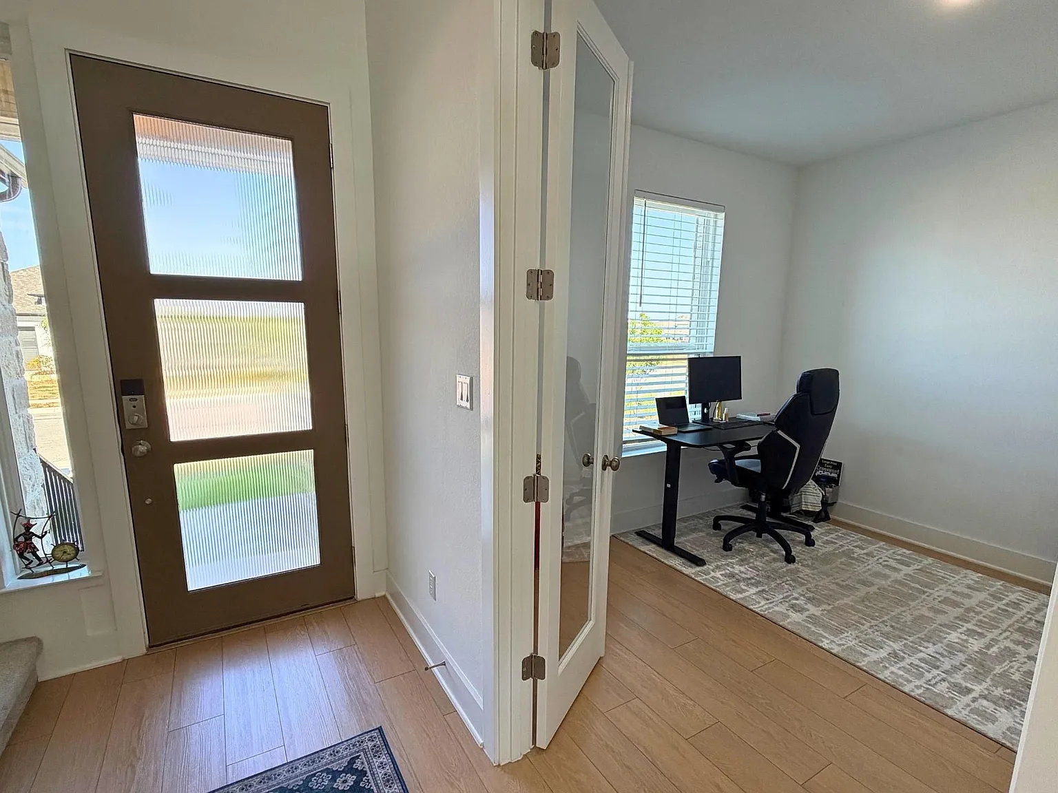 4 bed, 3.5 bath, 2528 sqft, $2,850 — Photo 4