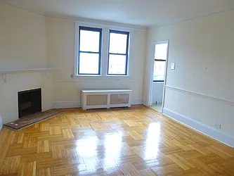 Rented by Siderow Residential Group