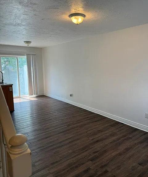 834 Saturn Ave #2 — Photo 3