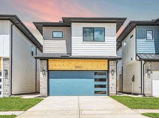 Logan Square, Magnolia, TX 77354
