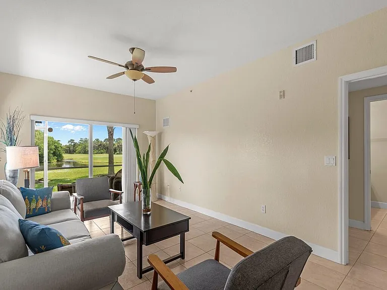 4210 Gator Trace Ave #B — Photo 12
