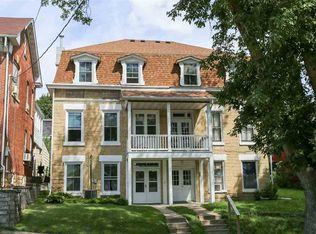 757 W 3rd St, Dubuque, IA 52001