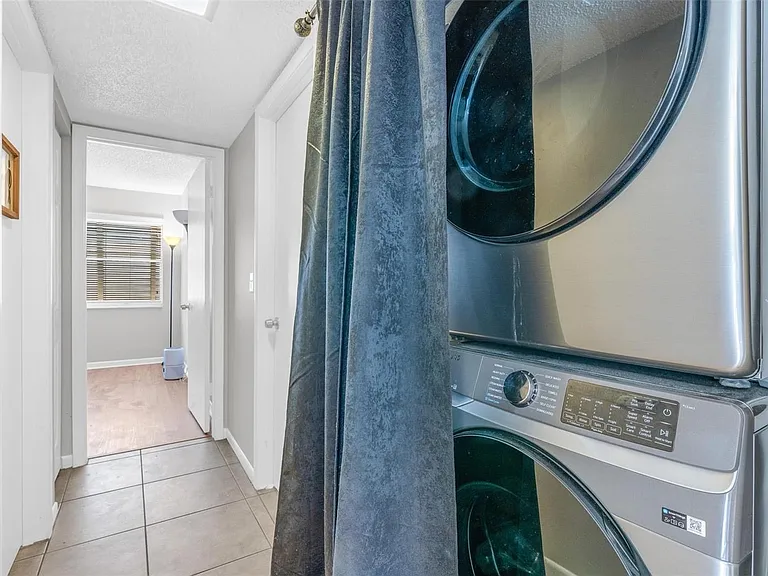 140 Orchid Woods Ct #15B — Photo 13